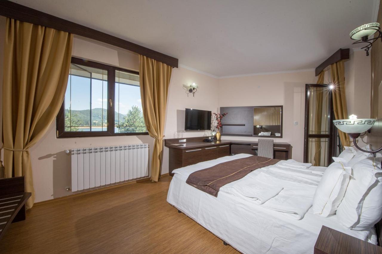 Family Hotel Hebar Батак Екстер'єр фото
