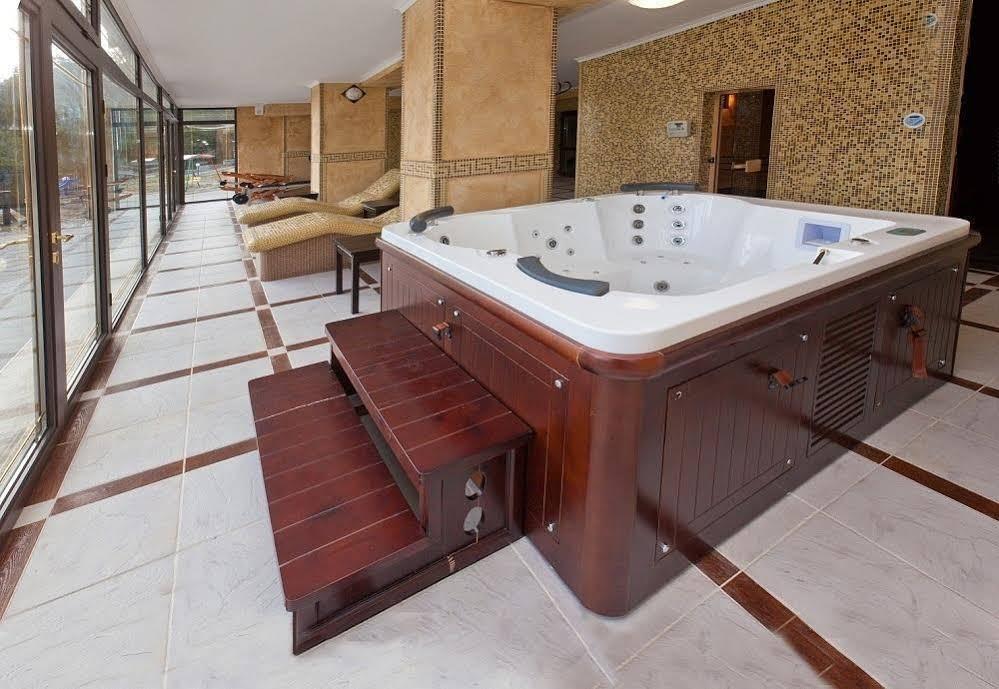 Family Hotel Hebar Батак Екстер'єр фото