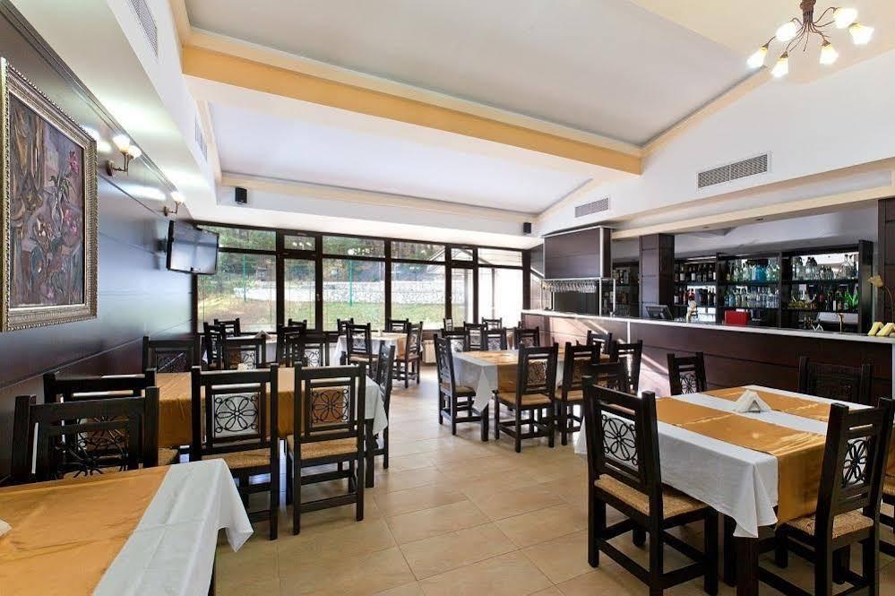 Family Hotel Hebar Батак Екстер'єр фото