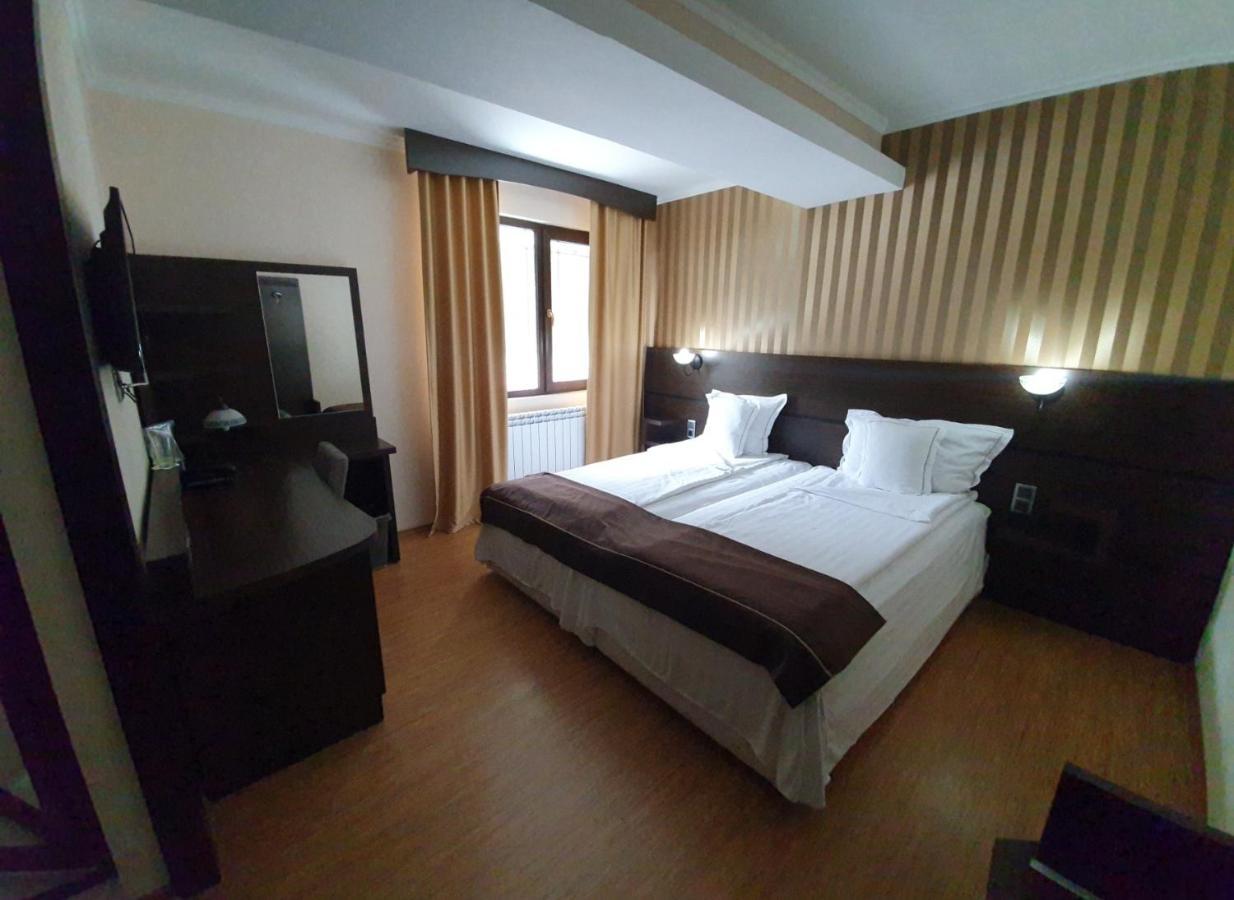 Family Hotel Hebar Батак Екстер'єр фото