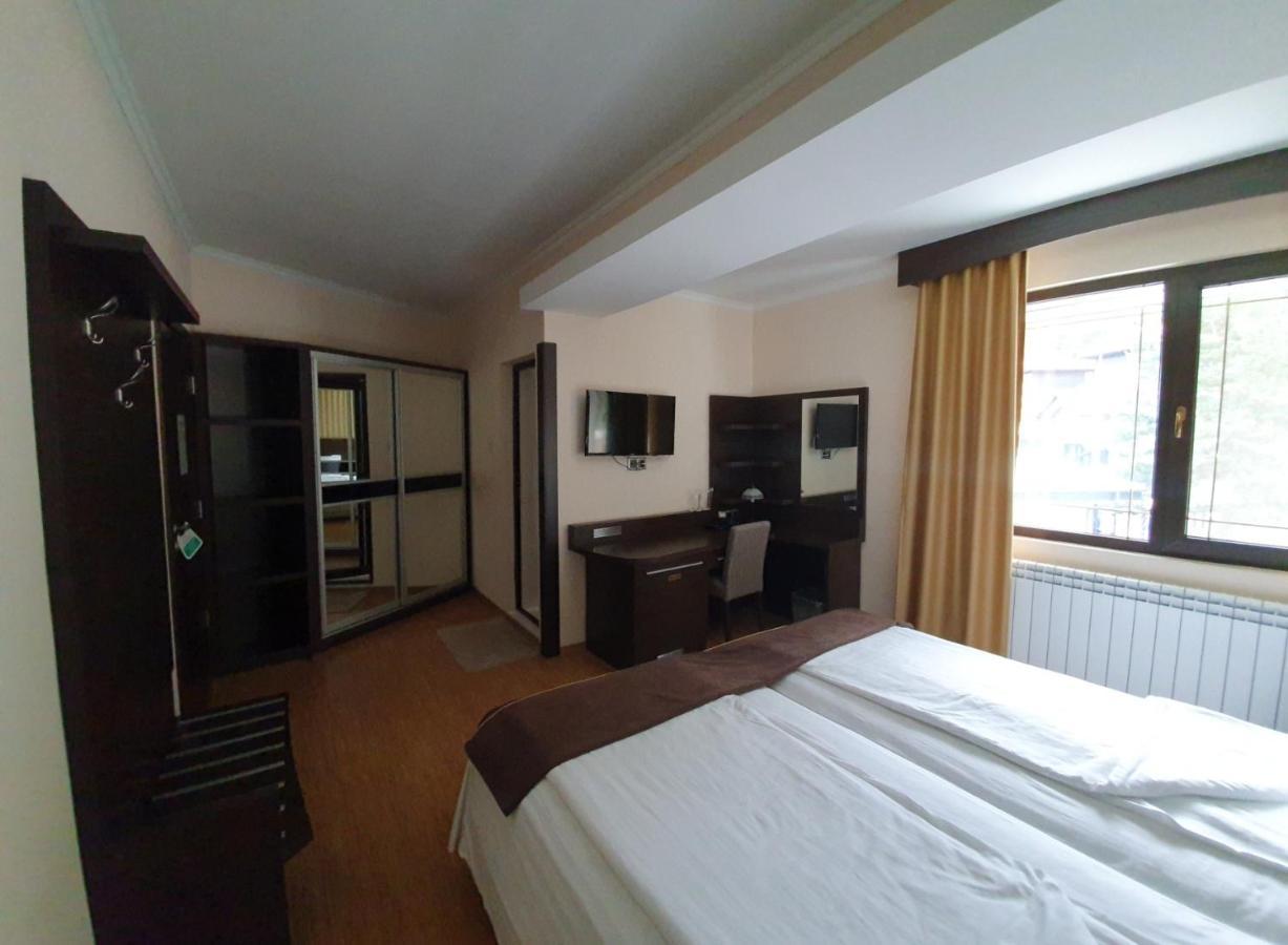 Family Hotel Hebar Батак Екстер'єр фото