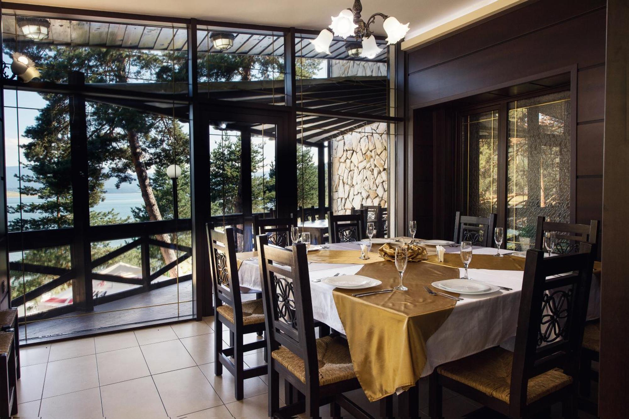 Family Hotel Hebar Батак Екстер'єр фото